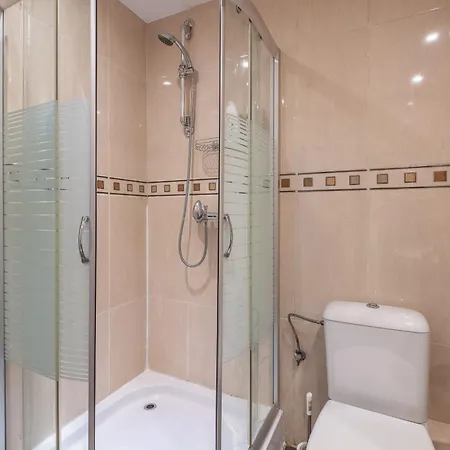 Apartman Spacious 1 Bedroom In A Lively Center Szófia