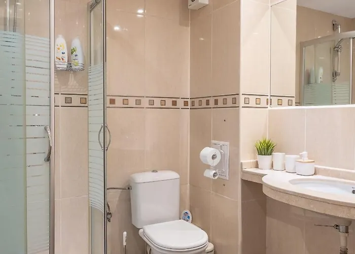 아파트 Spacious 1 Bedroom In A Lively Center 소피아